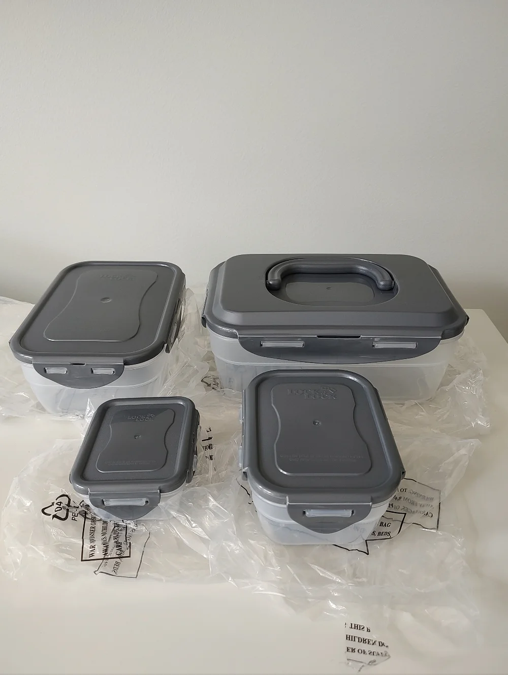 LocknLock Food Storage Nesting Set Gray Four Pieces Rectangular NEW